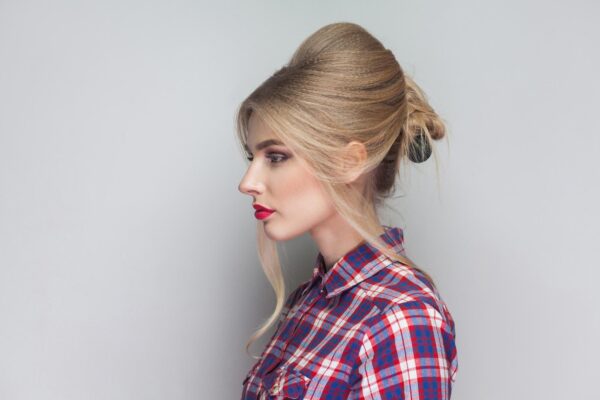 Trucul care face o coadă simplă să pară mai bogată și mai elegantă