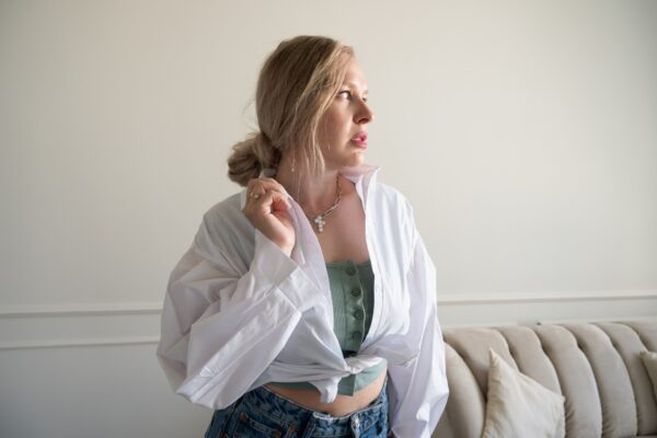 Atacurile de panică pot apărea în perimenopauză? Legătura posibilă cu fluctuațiile hormonale