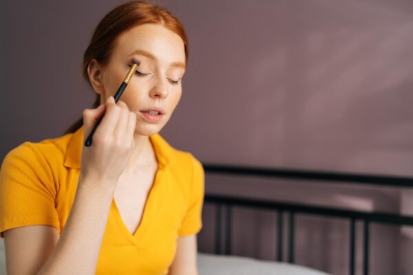 Machiaj pentru ochi mici: cum creezi un efect de privire mai deschisă